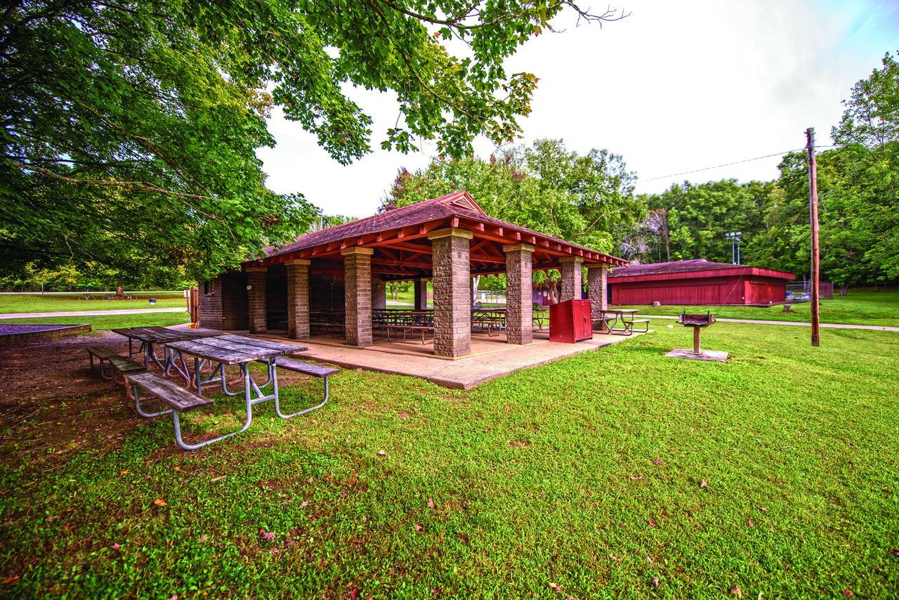 Carter Caves State Resort Park Olive Hill Exterior photo